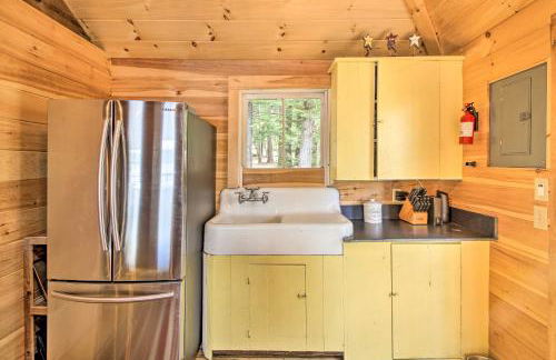 Lakefront Cottage Boat Dock, Patio and Kayaks! - Foto 9