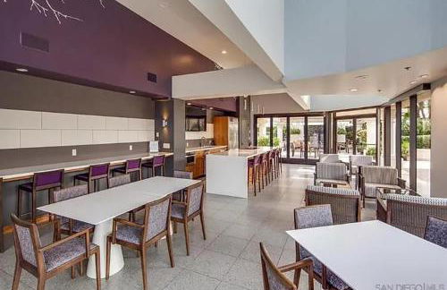 Luxurious and Spacious 2-Bedroom Condo Unit Downtown San Diego in the Heart of the Gaslamp Quarter - 30-Day Min recommended - 14-Day Min acceptable - Foto 33