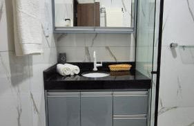 Apto Novo bem localizado e garagem - Foto 24