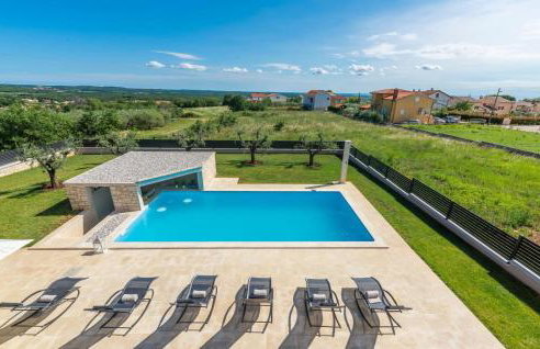 Villa Vistra, Brand New Luxury Villa with Poolbar - Foto 16