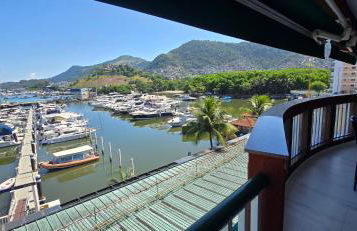 SUPER FLAT 180 graus em Angra dos Reis , Frente Mar na Marina Piratas com estacionamento - Foto 11