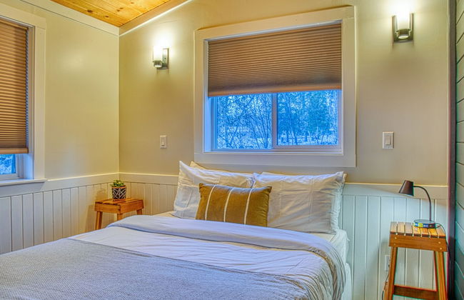 Barefoot Villas Cabin 1 Beaver w/ Hot tub - Photo 2