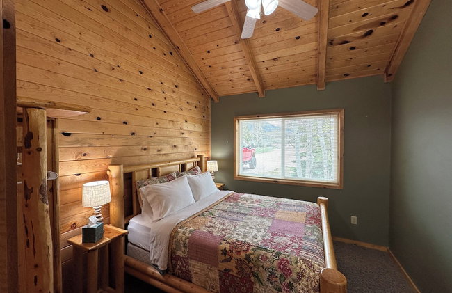 Mount Peale Country Inn near Moab - Photo 42