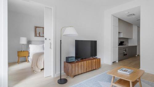 Blueground Chelsea rooftop pool nr High Line NYC-2148 - Foto 3, Other