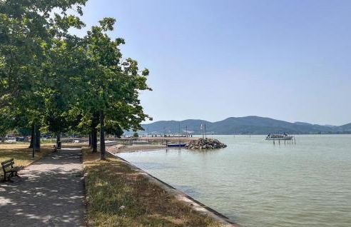 Stunning Apartment In San Feliciano - Foto 35