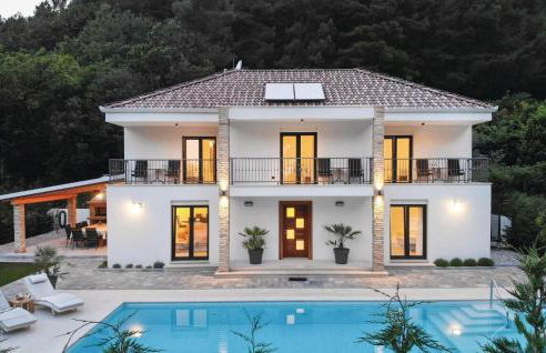 Beautiful Home In Omis With Sauna - Photo 28