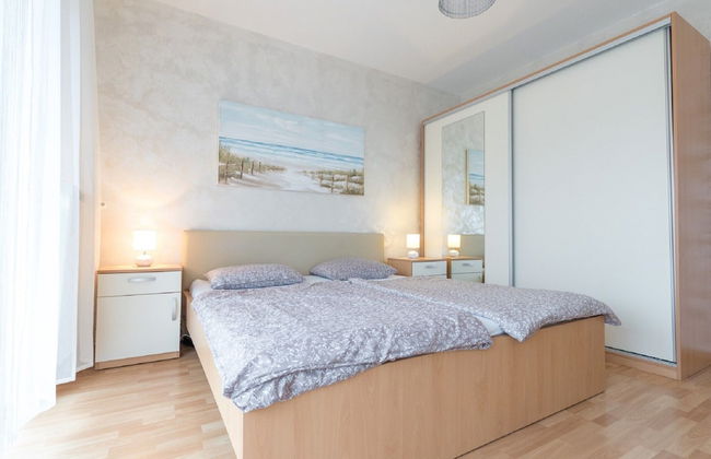 Spacious Holiday Home near Sea - Foto 7