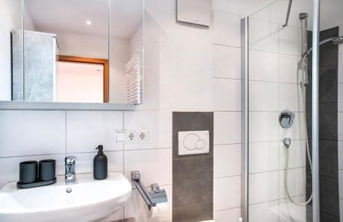 FAIRflats: Küche, Balkon, Arbeitsplatz, Aufzug - Foto 14