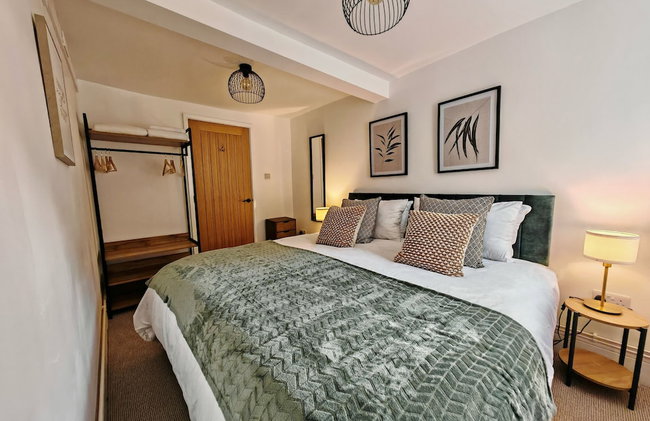 2-Bed Apartment - For Contractors & Business Travellers - Long Stays Welcome - Photo 14