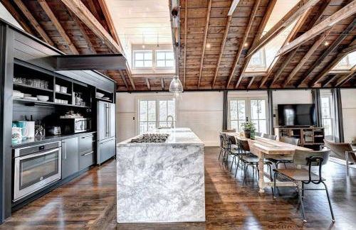 Modern Farm house in heart of the City- Sleeps 12 - Foto 6