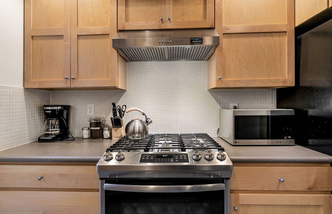 Old Town North Jewel! Near Breweries and River! - Foto 9