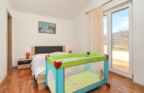 Nice Home In Prugovo With Jacuzzi - Foto 35