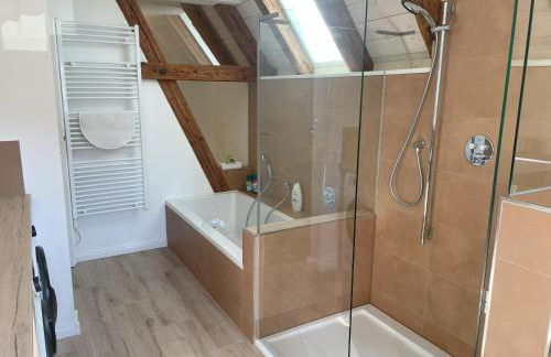 Top eingerichtetes denkmalgeschüztes Haus mit allem Komfort - Foto 9