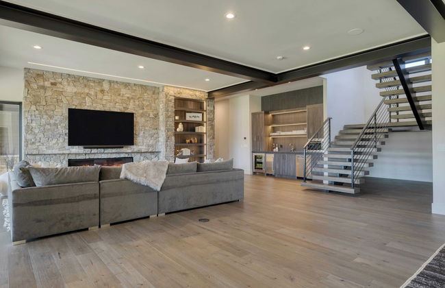 Reflection by Avantstay Sleeps 18 + Lake Views Hot Tub + Game Room - Foto 21