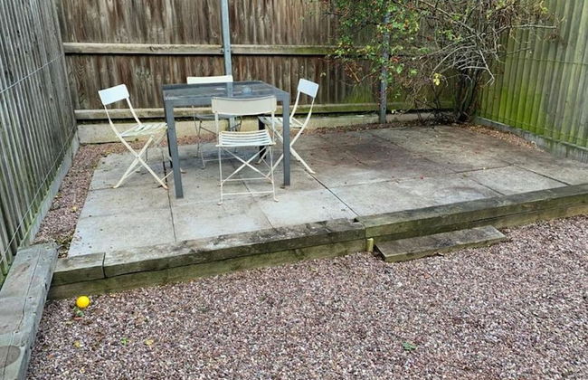 New Cross Mews 4 Bedroom 2 Bathrooms Fast Wifi Parking Sleeps up to 12 - Photo 29