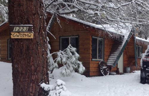 Owl Cabin - Sierra style cabin located on a quiet road in Fawnskin and backs up to National Forest! - Foto 14