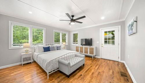 New Listing - Serene 3BR home in Historic Norcross - Foto 1