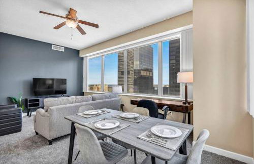 Downtown Flat w/ LAKE VIEW: Walk 2 Stadiums/Arenas - Photo 8