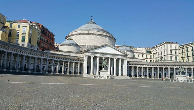 Tour panorâmico por Nápoles - Foto 2, Praça do Plebiscito