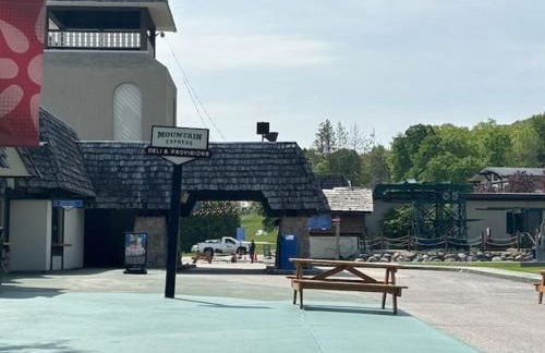 Mountain Villas Condo Retreat for 12 - Photo 41