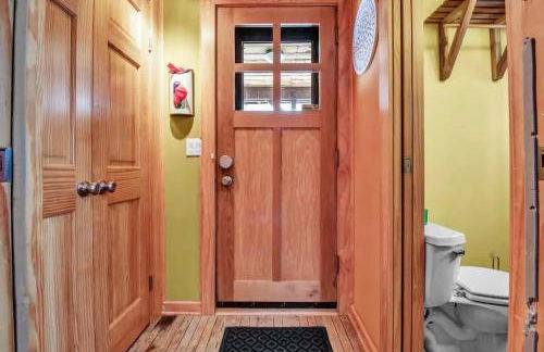 Rustic Cabin Wood Fireplace & Large Deck - Foto 31