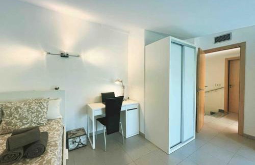 Duplex Piscina y Parking MasBlau Beach by Host&Joy - Foto 20