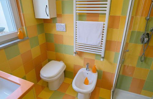 Zen Garden House - in front of the metro - Photo 15