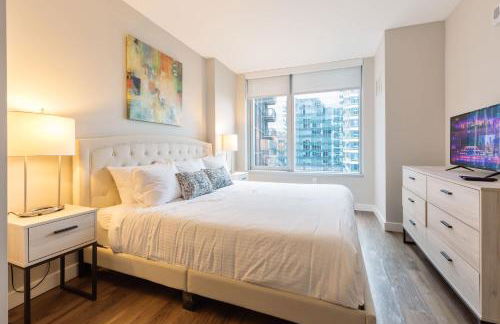 Luxury Apt with Balcony In Seaport - Foto 6