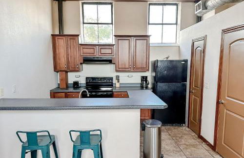 Sleepover 2BD 1BA Condos Downtown Springfield - Foto 18