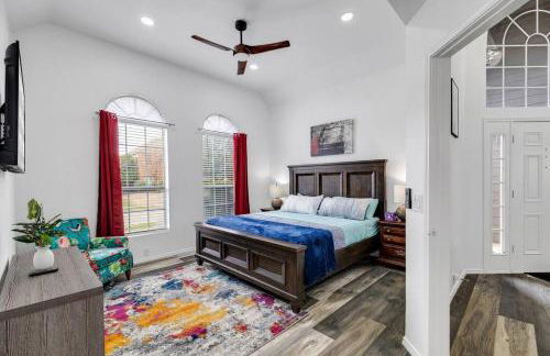 Frisco Resort Style Home w/Spa - Foto 34