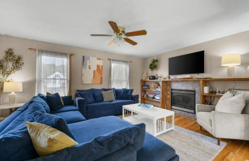 Charming Harwich Home—Relax Explore Cape Cod - Photo 5