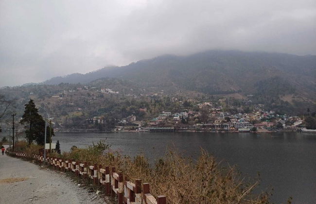 Mohini's Lake View Apartments Bhimtal - Foto 1