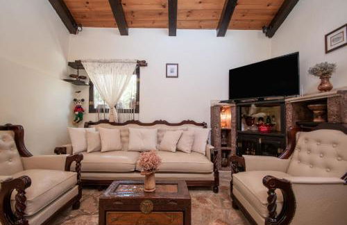 Gioia Traditional House - Photo 7