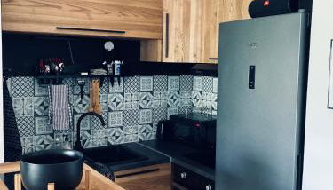 Appartement design au cœur de Montpellier avec parking privé - Photo 4, stove