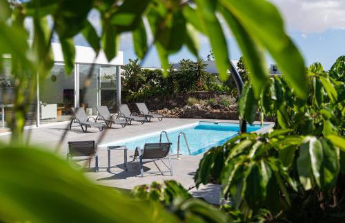Almara House, Luxury villa with heated pool - Photo 4