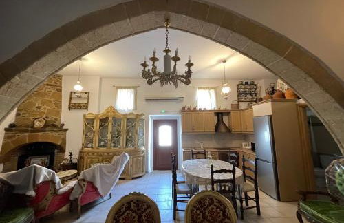 Kamara Cottage - Traditional Stone House - Photo 18