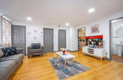 *F2GH* for your most relaxed & Cosy stay + Free Parking + Free Fast WiFi * - Foto 39