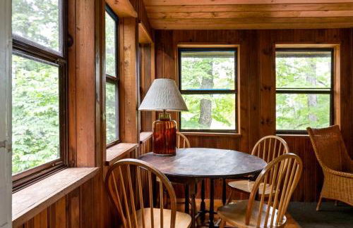 Rustic Cabin in the Woods with Fireplace Ideal for Families near Hanover, New Hampshire - Foto 10