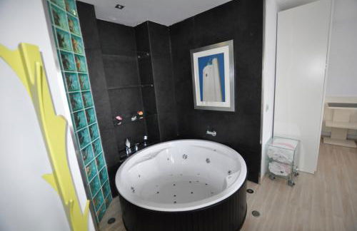 Black and White Suitte "Marques" - Foto 17