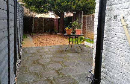 Comfortable Home Away From Home - Photo 36