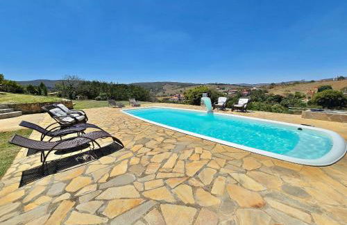 Chalés Vila Carrancas - Ao lado do centro com piscina, cozinha completa e muita tranquilidade - Foto 62