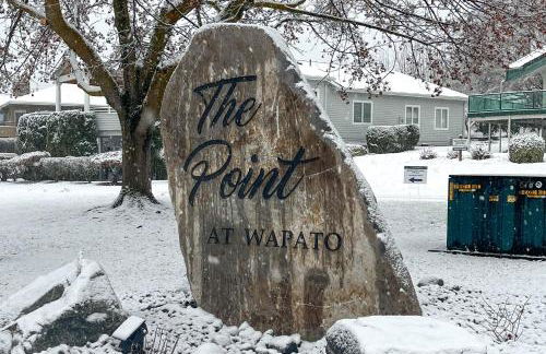 Gorgeous Wapato Point Lakehouse with Private Hot Tub - Foto 25