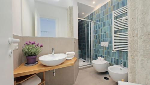 Brand New Modern Apt 2 Stops to Colosseum - Photo 4