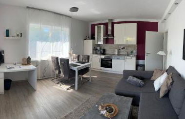 4 Sterne Ferienwohnung Schlossblick Sauna Pool Whirlpool pri - Foto 33