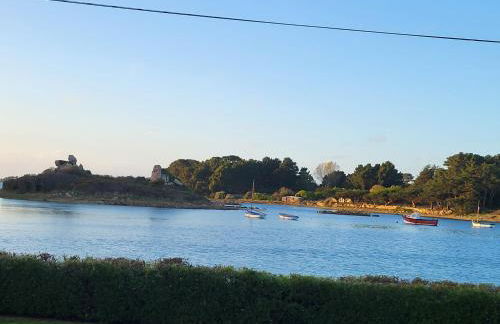 Reposant, Calme, Vue Mer imprenable à 2 m de l'eau, Petit Port Typique Breton - Foto 38