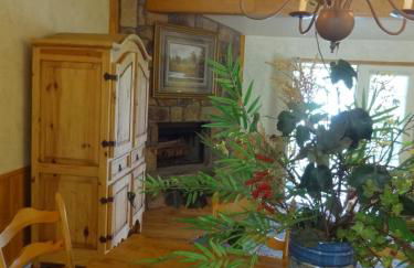 C16, Two bedroom, two bath, log-sided Harbor North luxury cottage with hot tub, cottage - Foto 2