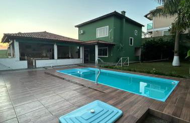 Casa familiar com piscina Penedo RJ - Foto 1