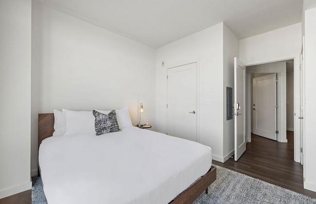 Placemakr Marymount Ballston - Photo 29