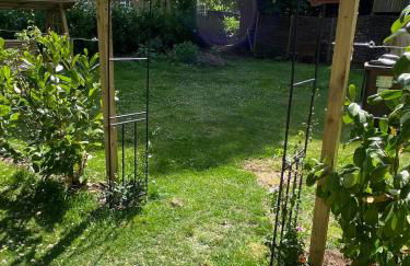 Tiny home in Grade 1 listed church garden - Photo 23