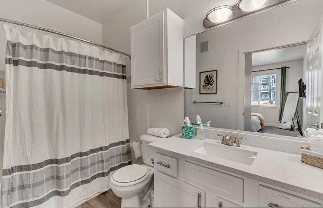 1st Fl King Beds Pool Garage - Near AFB - Foto 35